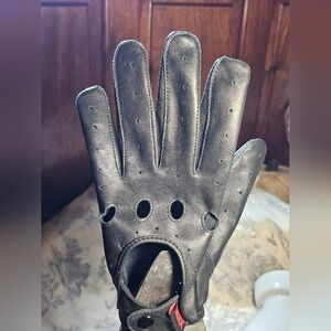 MRX Gloves Black Perforated Leather Driving Men's Large Full Finger Snap Wrist